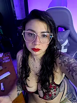 Aria Bennett21 online show from May 3, 2026, 5:24 am