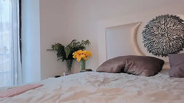 my lina online show from March 6, 2025, 6:41 am