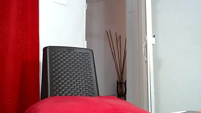 Snapshot of KristalTsXXX chatting on January 27, 2025, 2:57 pm KristalTsXXX online show from January 27, 2025, 2:57 pm