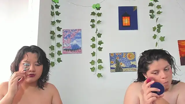 Snapshot of Karol_IsabelCouple chatting on December 9, 2024, 4:26 pm Karol IsabelCouple online show from December 9, 2024, 4:26 pm