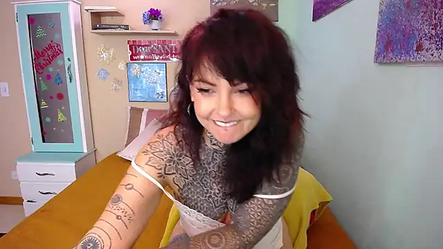 LolaRouse online show from December 26, 2024, 9:47 pm