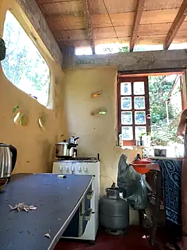 sammoura01 online show from December 1, 2025, 1:49 pm