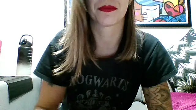 Snapshot of Shy_Runner chatting on May 8, 2026, 12:27 am Shy Runner online show from May 8, 2026, 12:27 am