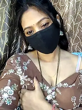 Snapshot of Monalisha_G chatting on April 5, 2026, 9:06 am Monalisha G online show from April 5, 2026, 9:06 am