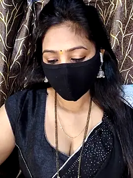 Snapshot of Monalisha_G chatting on April 7, 2026, 6:47 am Monalisha G online show from April 7, 2026, 6:47 am