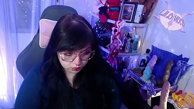 LiloMoon69 online show from February 18, 2025, 3:21 am