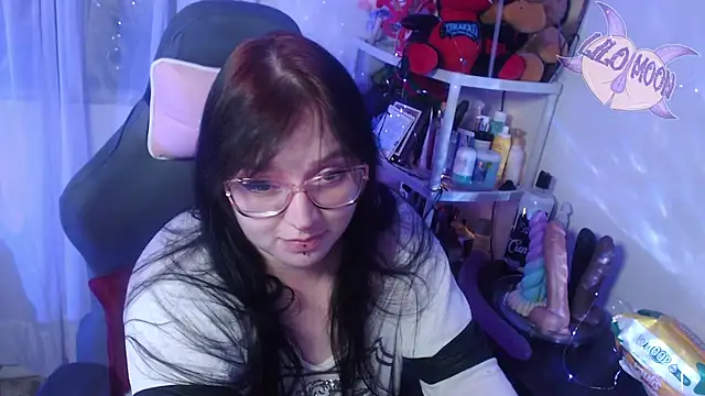 LiloMoon69 online show from March 3, 2025, 6:37 am