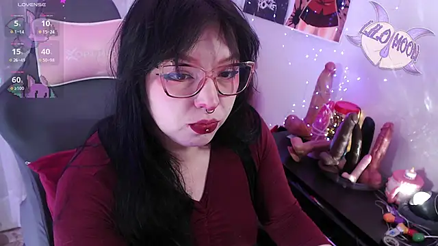 LiloMoon69 online show from May 24, 2026, 11:43 pm