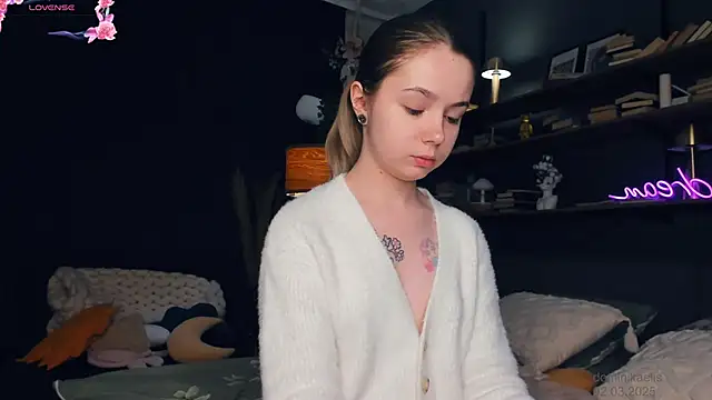 DominikaElis online show from March 2, 2025, 7:56 pm