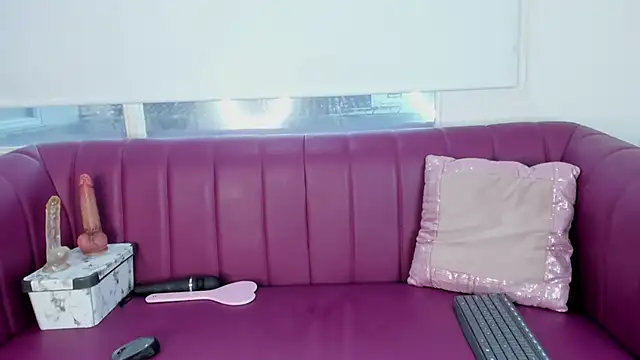 Daddysgirl1  online show from December 28, 2024, 12:13 pm