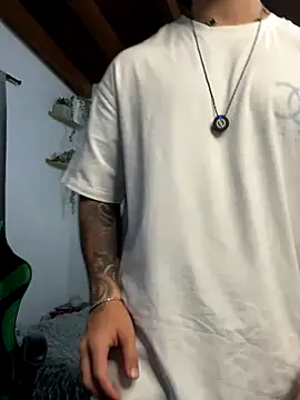 Snapshot of Valentino_Xander chatting on November 26, 2025, 11:50 pm Valentino Xander online show from November 26, 2025, 11:50 pm