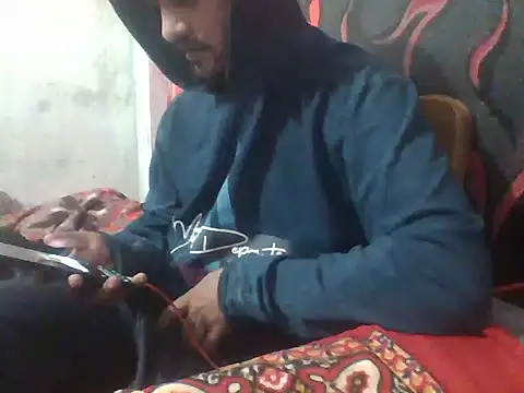 Snapshot of Kenny-kay chatting on December 19, 2024, 7:29 am Kenny-kay online show from December 19, 2024, 7:29 am