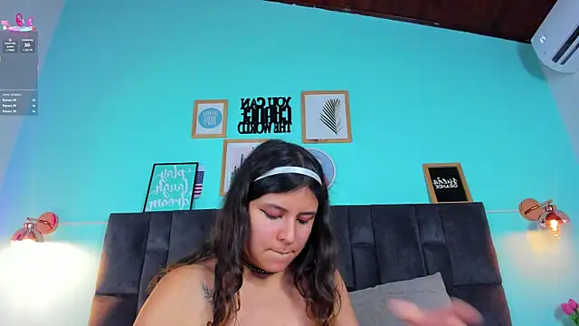 Snapshot of EngelStone chatting on February 18, 2025, 1:54 am EngelStone online show from February 18, 2025, 1:54 am