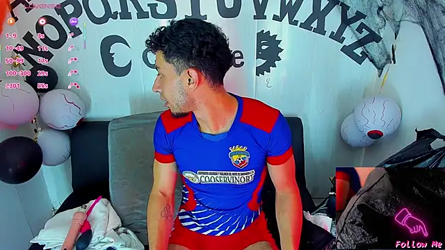 Piggy Eddy online show from October 28, 2025, 9:17 pm