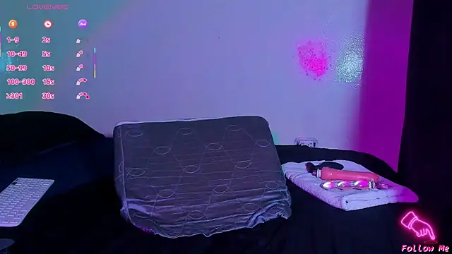 Piggy Eddy online show from March 6, 2026, 10:56 am