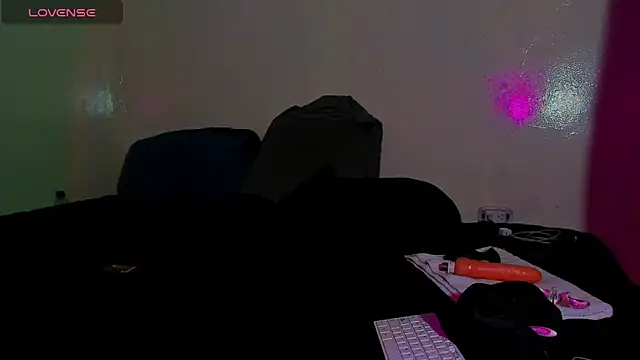 Piggy Eddy online show from March 15, 2026, 12:49 am