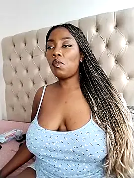bigbootyboohle online show from June 24, 2026, 12:15 pm