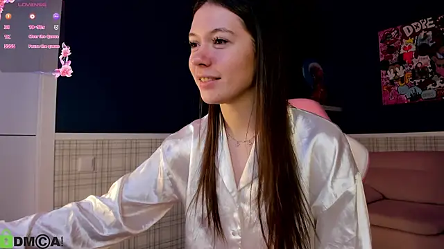 Nicole Charm online show from April 16, 2026, 12:22 am