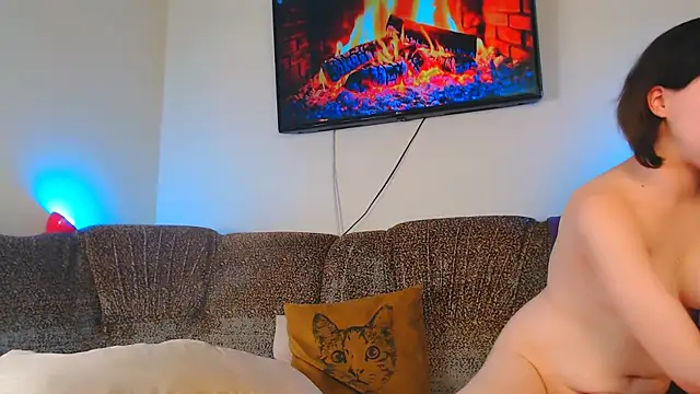 Caroline1995 online show from March 10, 2025, 12:59 pm