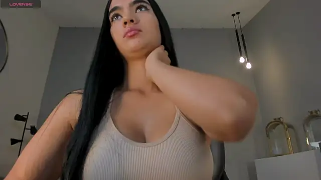 Snapshot of NatyFerrer_ chatting on February 23, 2025, 11:11 am NatyFerrer online show from February 23, 2025, 11:11 am