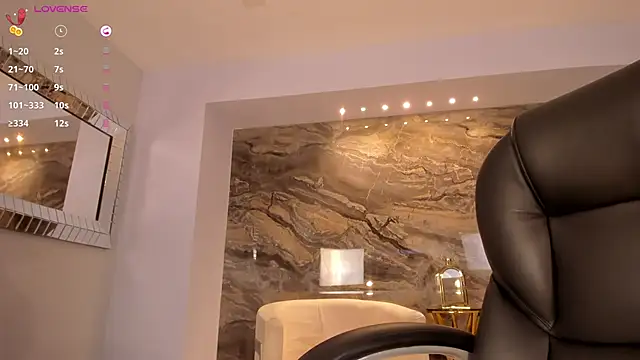 Snapshot of NatyFerrer_ chatting on March 7, 2025, 10:35 am NatyFerrer online show from March 7, 2025, 10:35 am