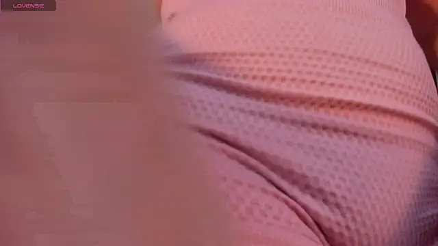 Snapshot of NatyFerrer_ chatting on March 13, 2025, 10:15 am NatyFerrer online show from March 13, 2025, 10:15 am