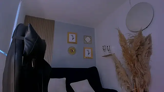 Snapshot of NatyFerrer_ chatting on October 7, 2025, 10:56 am NatyFerrer online show from October 7, 2025, 10:56 am