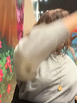 Snapshot of ValeriEvan chatting on March 6, 2025, 5:54 pm ValeriEvan online show from March 6, 2025, 5:54 pm