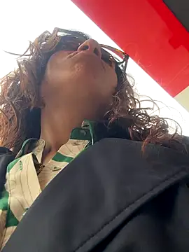 Snapshot of ValeriEvan chatting on September 8, 2025, 3:11 pm ValeriEvan online show from September 8, 2025, 3:11 pm