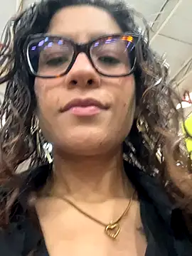 Snapshot of ValeriEvan chatting on October 15, 2025, 7:58 pm ValeriEvan online show from October 15, 2025, 7:58 pm