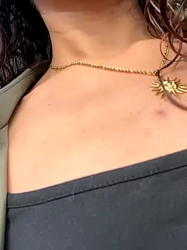 Snapshot of ValeriEvan chatting on October 26, 2025, 8:15 pm ValeriEvan online show from October 26, 2025, 8:15 pm