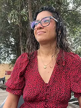 Snapshot of ValeriEvan chatting on November 6, 2025, 8:21 pm ValeriEvan online show from November 6, 2025, 8:21 pm