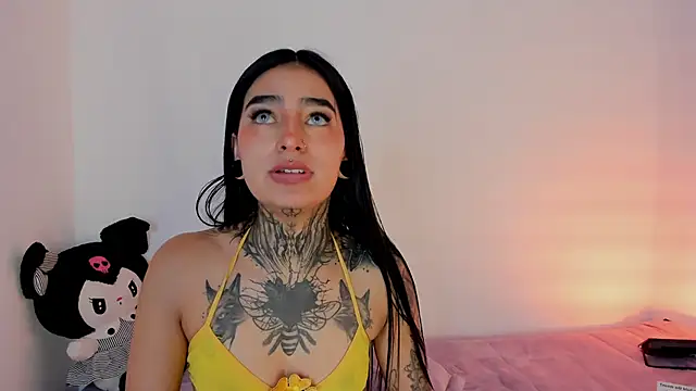 shadowcatt  online show from December 2, 2024, 10:45 pm