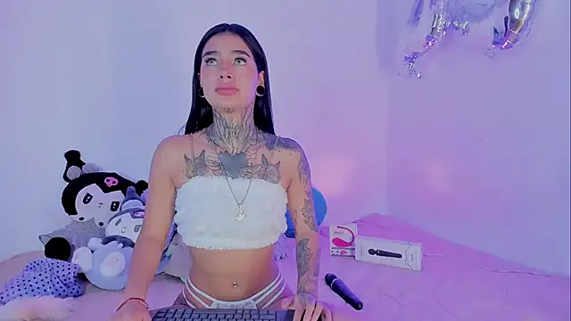 Snapshot of shadowcatt_ chatting on January 20, 2025, 8:18 pm shadowcatt online show from January 20, 2025, 8:18 pm