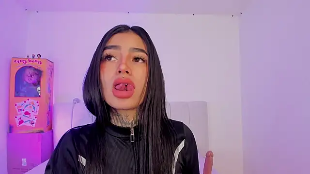 Snapshot of shadowcatt_ chatting on September 18, 2025, 12:07 pm shadowcatt online show from September 18, 2025, 12:07 pm