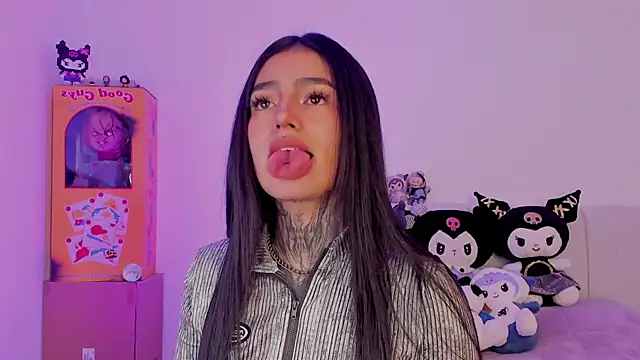 Snapshot of shadowcatt_ chatting on October 24, 2025, 11:12 pm shadowcatt online show from October 24, 2025, 11:12 pm