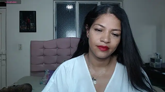 Snapshot of makennaa_ chatting on May 25, 2026, 10:21 am makennaa online show from May 25, 2026, 10:21 am