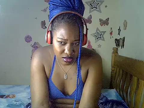 Snapshot of Pretty_tiffany chatting on February 21, 2025, 3:21 pm Pretty tiffany online show from February 21, 2025, 3:21 pm