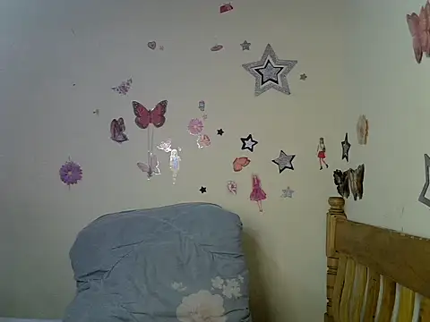 Snapshot of Pretty_tiffany chatting on March 19, 2025, 8:32 pm Pretty tiffany online show from March 19, 2025, 8:32 pm