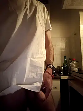 Fragolina73- online show from October 8, 2025, 10:40 pm