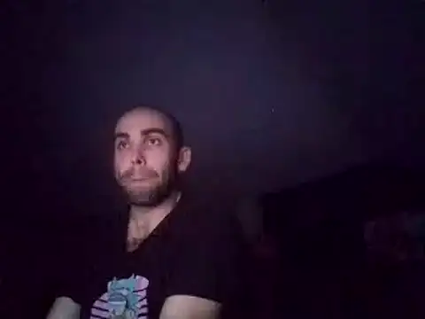 Snapshot of DrbigdickUK chatting on December 20, 2024, 1:36 am DrbigdickUK online show from December 20, 2024, 1:36 am