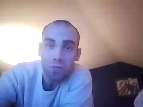 Snapshot of DrbigdickUK chatting on December 22, 2024, 1:23 am DrbigdickUK online show from December 22, 2024, 1:23 am