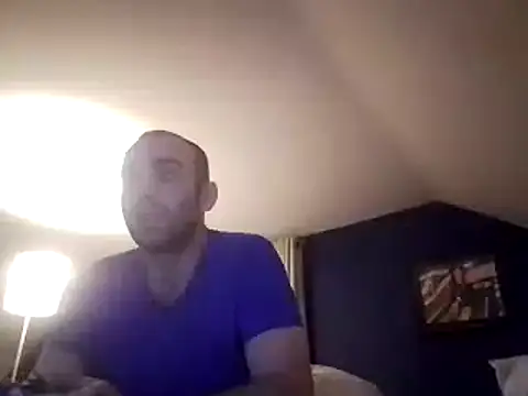 Snapshot of DrbigdickUK chatting on December 27, 2024, 12:18 am DrbigdickUK online show from December 27, 2024, 12:18 am