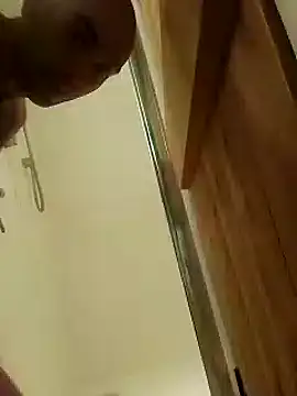 Snapshot of DrbigdickUK chatting on December 29, 2024, 6:05 pm DrbigdickUK online show from December 29, 2024, 6:05 pm