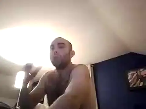 Snapshot of DrbigdickUK chatting on January 4, 2025, 12:16 am DrbigdickUK online show from January 4, 2025, 12:16 am