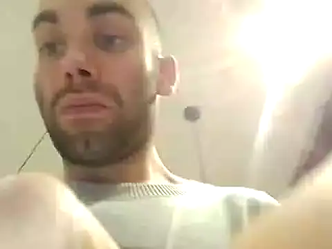 Snapshot of DrbigdickUK chatting on January 4, 2025, 5:05 pm DrbigdickUK online show from January 4, 2025, 5:05 pm