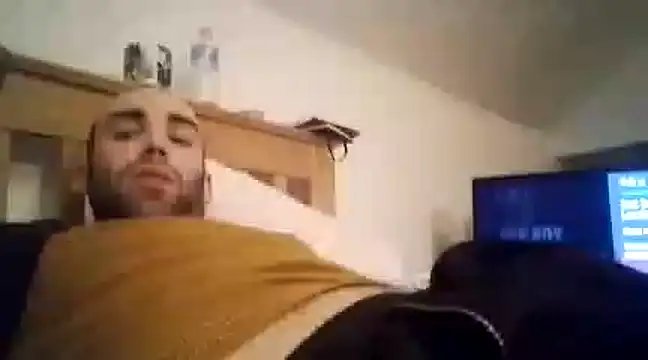 Snapshot of DrbigdickUK chatting on January 6, 2025, 12:27 am DrbigdickUK online show from January 6, 2025, 12:27 am