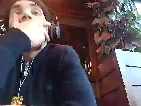 Snapshot of DrbigdickUK chatting on February 5, 2025, 3:42 pm DrbigdickUK online show from February 5, 2025, 3:42 pm