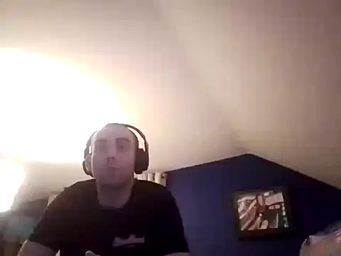 Snapshot of DrbigdickUK chatting on February 13, 2025, 12:13 am DrbigdickUK online show from February 13, 2025, 12:13 am