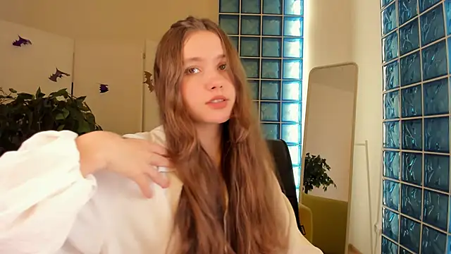 MaryannSoftt online show from October 30, 2025, 3:02 pm